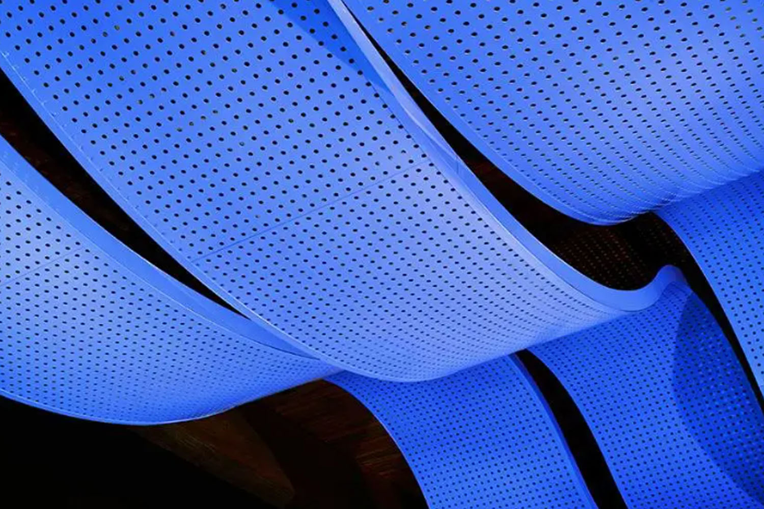 نظام تعليق كورفاتورا ثلاثي الأبعاد 